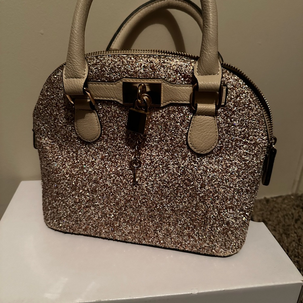 Also mini purse
